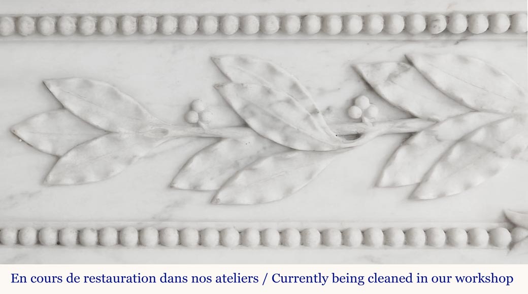 Cheminée galbée de style Louis XVI à décor de perlé, en marbre demi statuaire Cheminée galbée de style Louis XVI à décor de perlé, en marbre demi statuaire-3