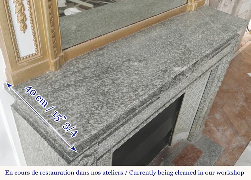 Cheminée de style Napoléon III à decor floral, en marbre vert d'Estours-12