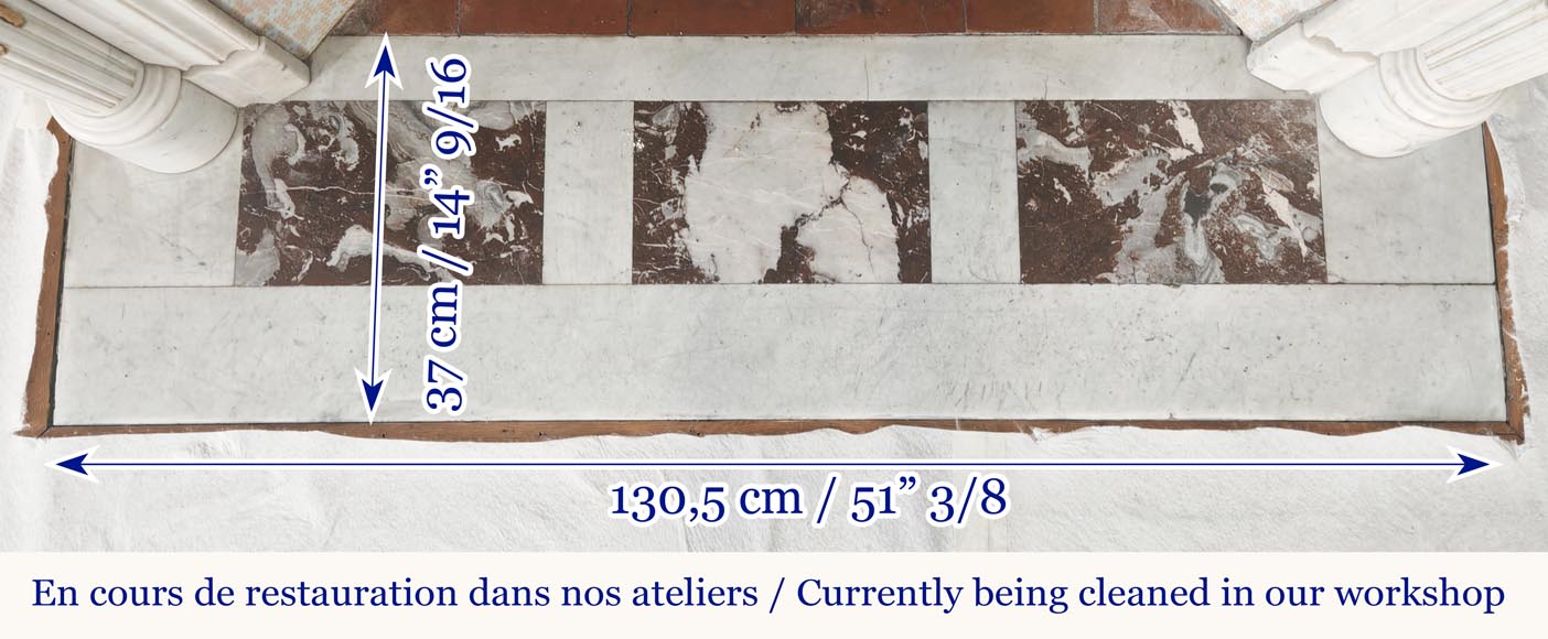 Cheminée de style Louis XVI à demi colonnes et décors de bronze, en marbre de Carrare Cheminée de style Louis XVI à demi colonnes et décors de bronze, en marbre de Carrare-11