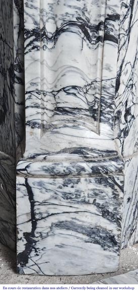 Cheminée de style Louis XV modèle Pompadour en marbre bleu fleuri-4