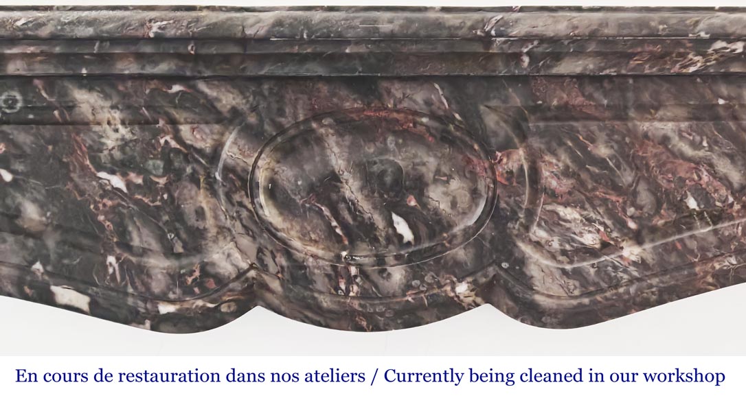 Cheminée de style Louis XV modèle Pompadour, en marbre Bois Jourdan-1