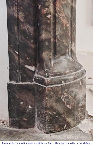 Cheminée de style Louis XV modèle Pompadour, en marbre Bois Jourdan-7