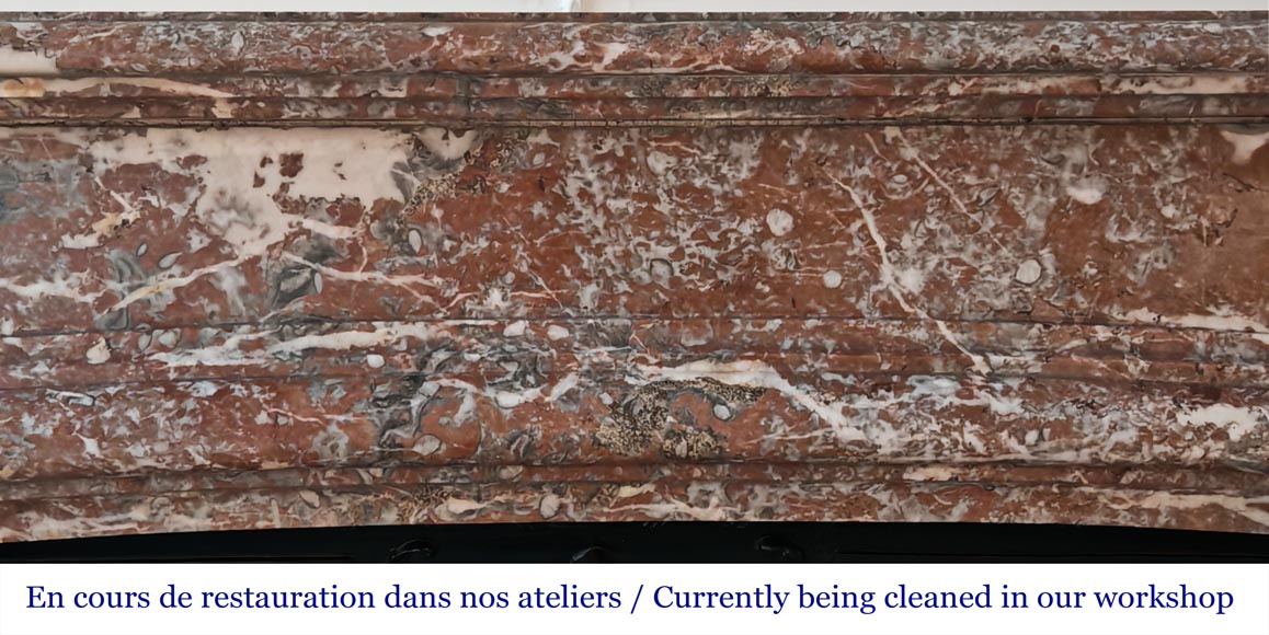 Importante cheminée de style Régence en marbre Rouge Royale Importante cheminée de style Régence en marbre Rouge Royale-1