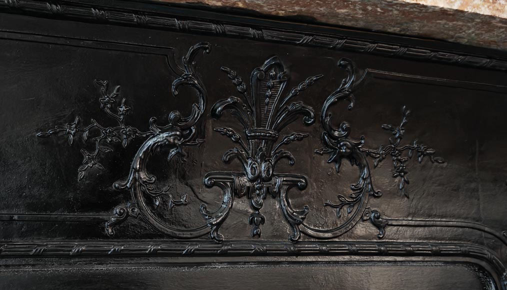 Importante cheminée de style Régence en marbre Rouge Royale Importante cheminée de style Régence en marbre Rouge Royale-9