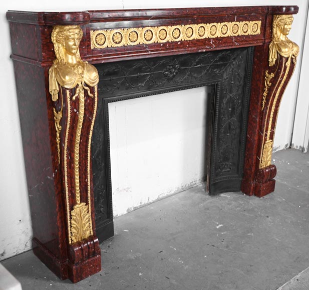 Cheminée de style Louis XVI en marbre rouge griotte et au décor de bronzes dorés Cheminée de style Louis XVI en marbre rouge griotte et au décor de bronzes dorés-3