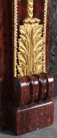 Cheminée de style Louis XVI en marbre rouge griotte et au décor de bronzes dorés Cheminée de style Louis XVI en marbre rouge griotte et au décor de bronzes dorés-7