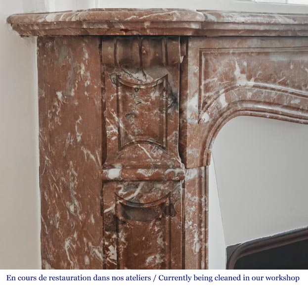 Cheminée de style Louis XV modèle Pompadour, en marbre Rouge du Nord Cheminée de style Louis XV modèle Pompadour, en marbre Rouge du Nord-3