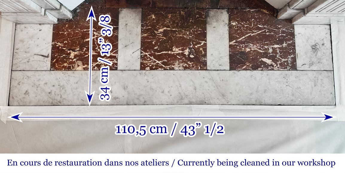 Cheminée de style Louis XVI en marbre de Carrare, décorée d'une palmette-8