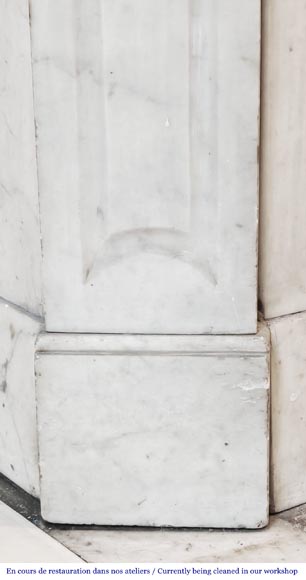 Cheminée de style Louis XV modèle Pompadour, en marbre de Carrare-4