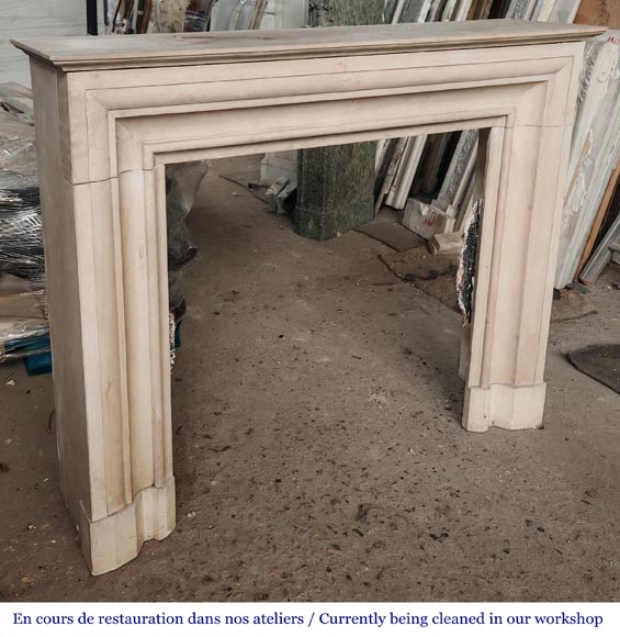 Cheminée en pierre des années 50 de style Louis XIV-2