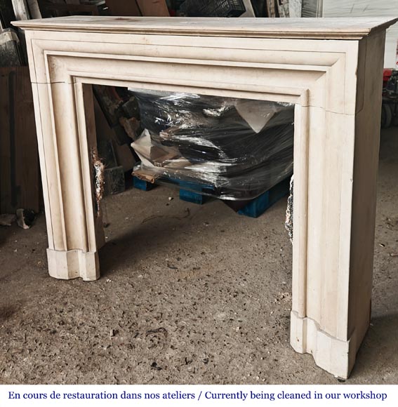 Cheminée en pierre des années 50 de style Louis XIV-5