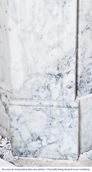 Cheminée de style Louis XV modèle Pompadour, en marbre de Carrare veiné-4