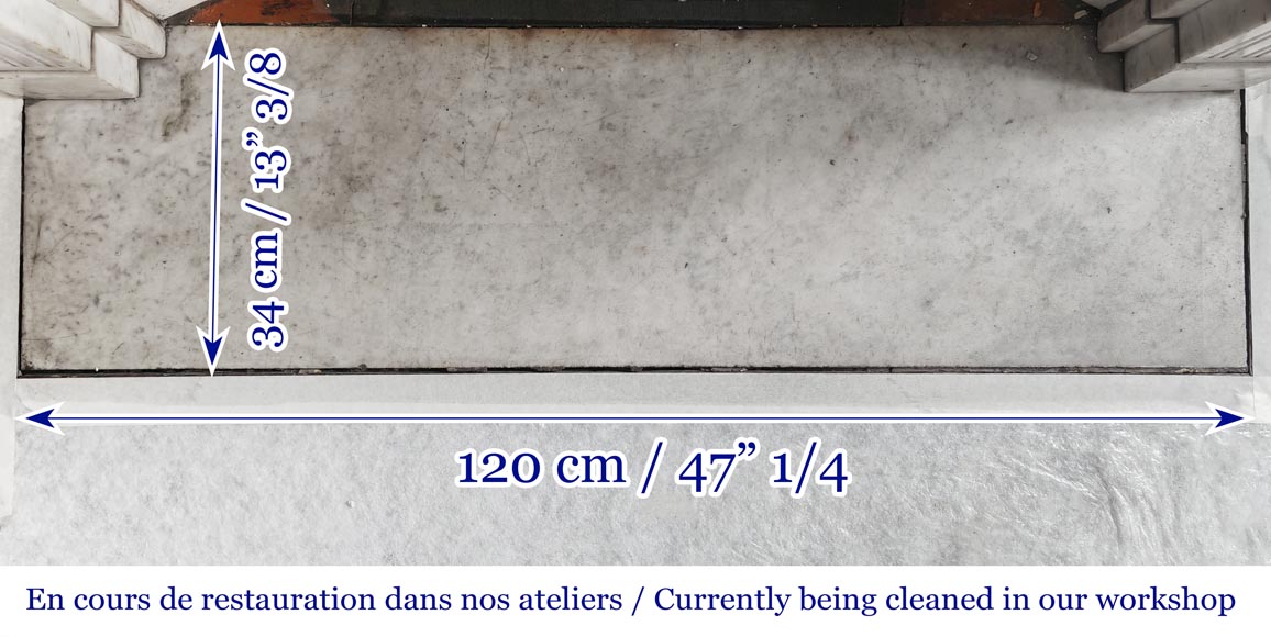 Cheminée de style Louis XVI à pilastre, en marbre de Carrare-8