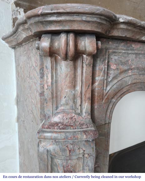 Cheminée de style Louis XV modèle Pompadour en marbre Enjugerais-3