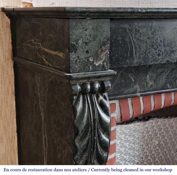 Cheminée de style Napoléon III à feuille d'acanthe en marbre vert Cheminée de style Napoléon III à feuille d'acanthe en marbre vert-3