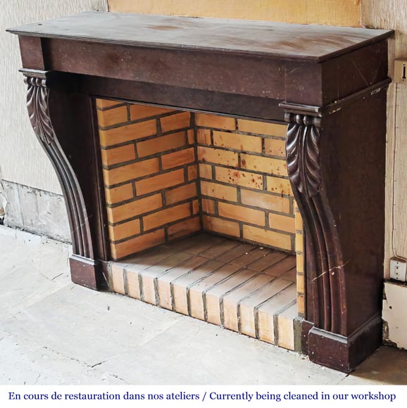 Cheminée de style Napoléon III décorée de feuilles d'acanthe, en marbre rouge griotte-5