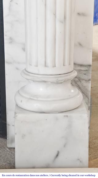 Cheminée de style Louis XVI à colonnes et chapiteaux ioniques, en marbre demi statuaire Cheminée de style Louis XVI à colonnes et chapiteaux ioniques, en marbre demi statuaire-12