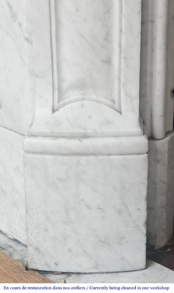 Cheminée de style Louis XV à décor de coquille, en marbre de Carrare Cheminée de style Louis XV à décor de coquille, en marbre de Carrare-5