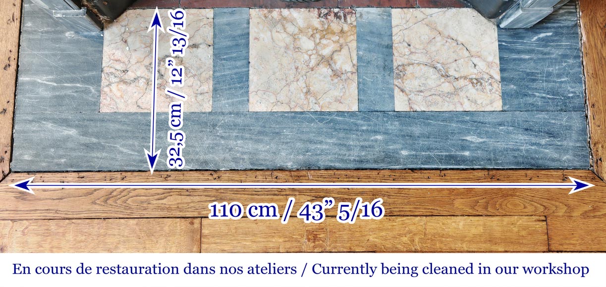 Cheminée de style Louis XVI aux coins arrondis, en marbre bleu turquin Cheminée de style Louis XVI aux coins arrondis, en marbre bleu turquin-10