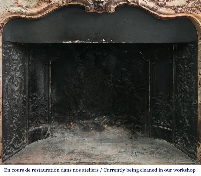 Cheminée de style Louis XV en marbre Sarrancolin très mouvementée-12
