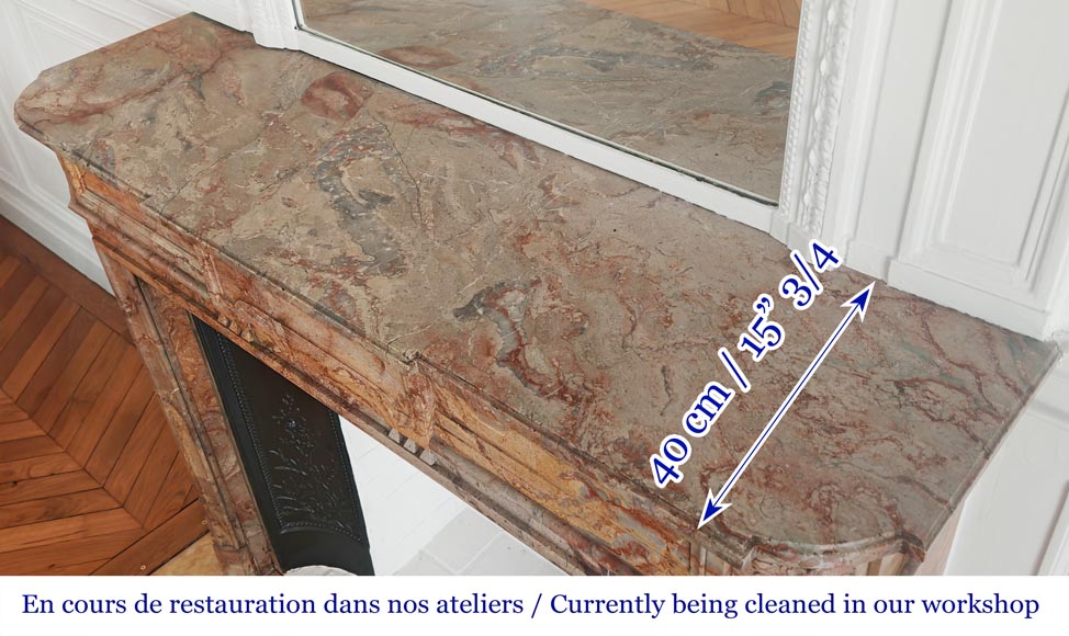 Cheminée de style Louis XVI aux coins arrondis en marbre coloré-10