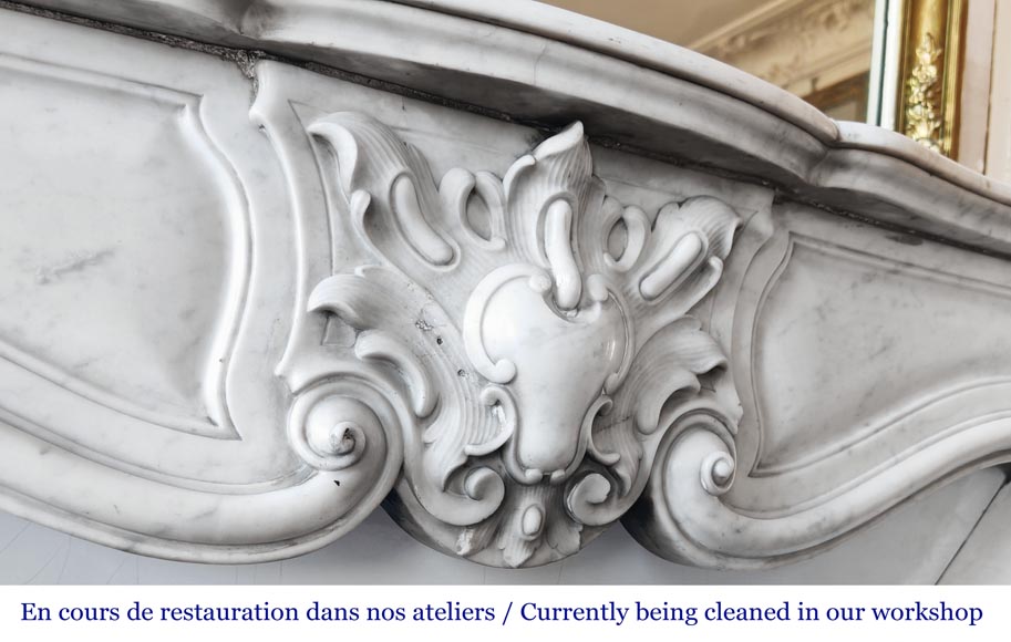 Cheminée de style Louis XV en marbre de Carrare-2