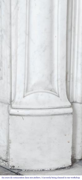 Cheminée de style Louis XV en marbre de Carrare-5