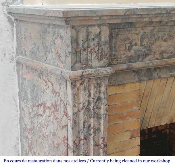 Cheminée de style Louis XVI aux pieds cannelés , en marbre rose enjugerais-3