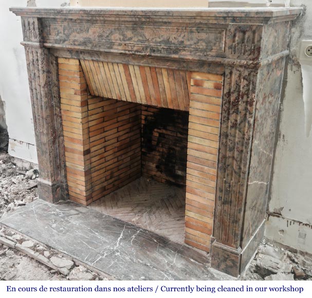 Cheminée de style Louis XVI aux pieds cannelés , en marbre rose enjugerais-5