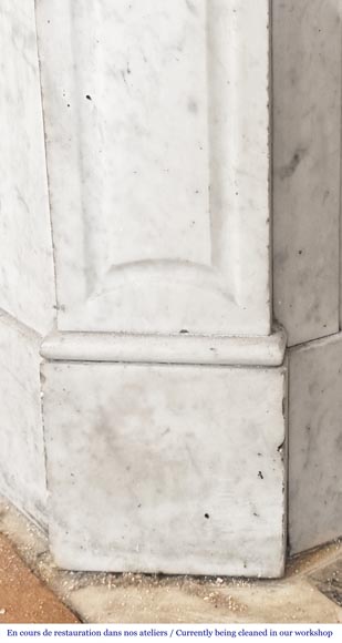 Cheminée de style Louis XV modèle Pompadour, en marbre de Carrare-4