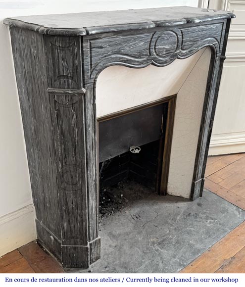 Cheminée de style Louis XV modèle Pompadour en marbre bleu turquin-2