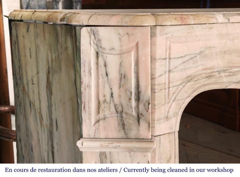 Cheminée de style Louis XV modèle Pompadour en marbre rose Portugais-3
