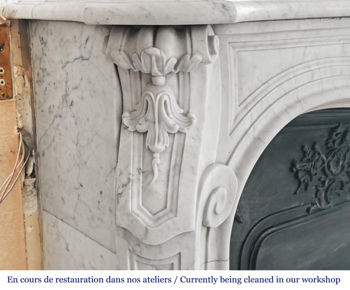 Cheminée de style Louis XV décorée d'une palmette, en marbre de Carrare-4