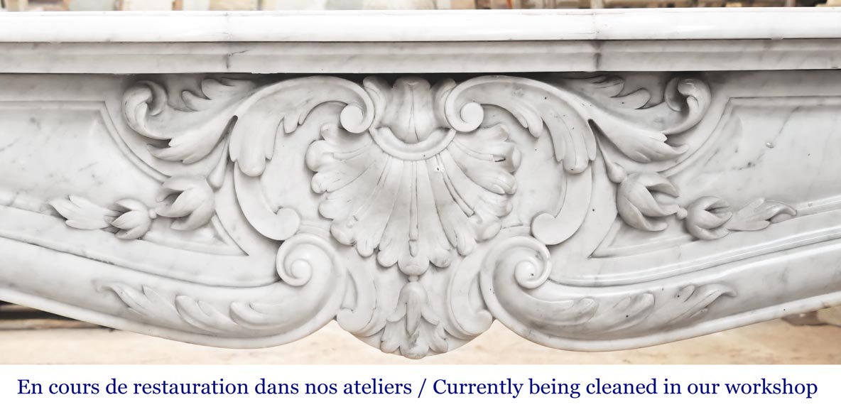 Cheminée de style Louis XV en marbre de Carrare-1