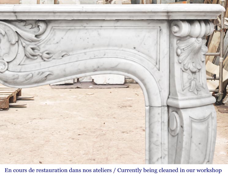 Cheminée de style Louis XV en marbre de Carrare-8
