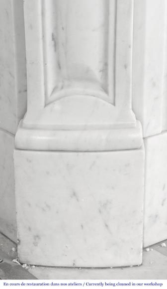 Cheminée de style Louis XV modèle Pompadour, en marbre de Carrare-4