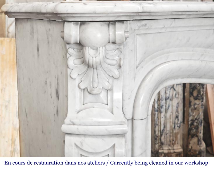 Cheminée de style Louis XV en marbre de Carrare décorée d'une palmette Cheminée de style Louis XV en marbre de Carrare décorée d'une palmette-4