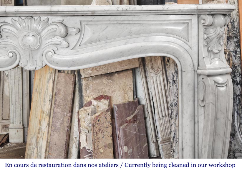 Cheminée de style Louis XV en marbre de Carrare décorée d'une palmette Cheminée de style Louis XV en marbre de Carrare décorée d'une palmette-7