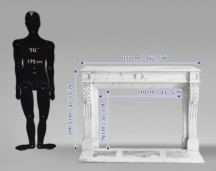 Cheminée d'époque Restauration en marbre de Carrare, à décor de feuille d'eau-11