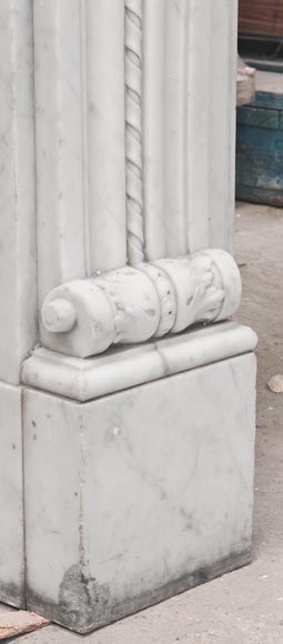 Cheminée de style Louis XVI à décor de perle, en marbre de Carrare-6