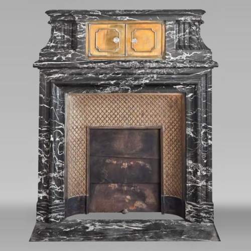 Cheminée de style Louis XIV en marbre noir Marquina