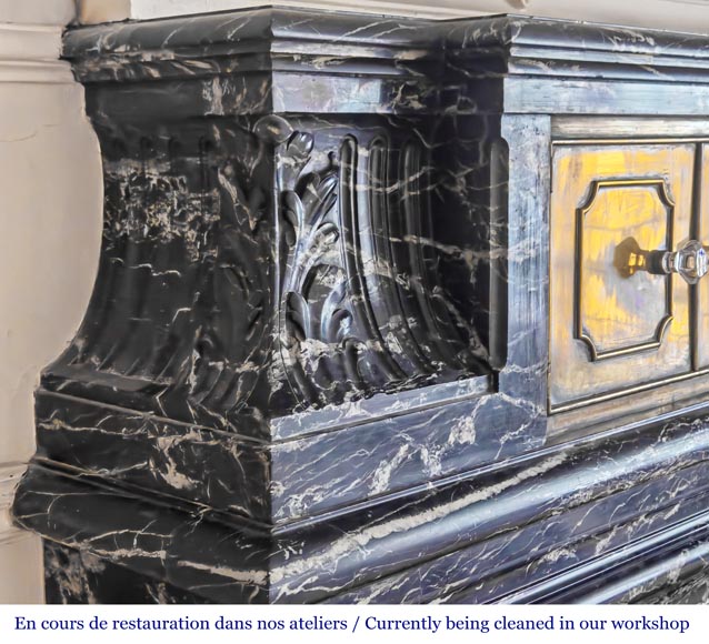 Cheminée de style Louis XIV en marbre noir Marquina Cheminée de style Louis XIV en marbre noir Marquina-4