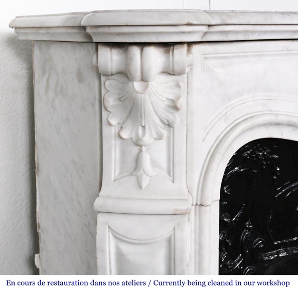 Cheminée de style Louis XV à la palmette asymétrique, en marbre de Carrare Cheminée de style Louis XV à la palmette asymétrique, en marbre de Carrare-5