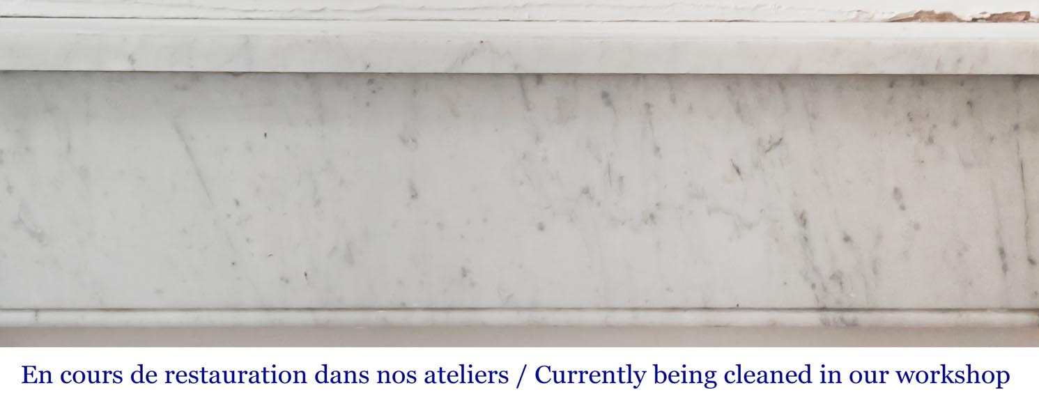 Cheminée de style Louis XVI en marbre de Carrare-1