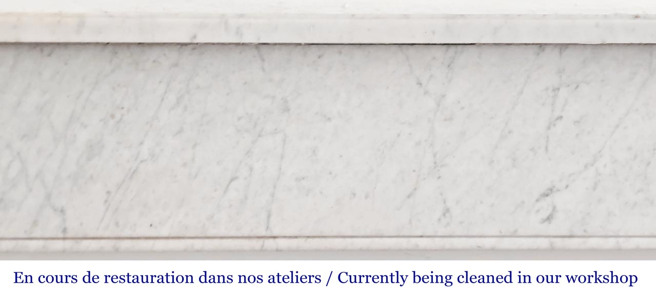 Cheminée de style Louis XVI en marbre de Carrare-1