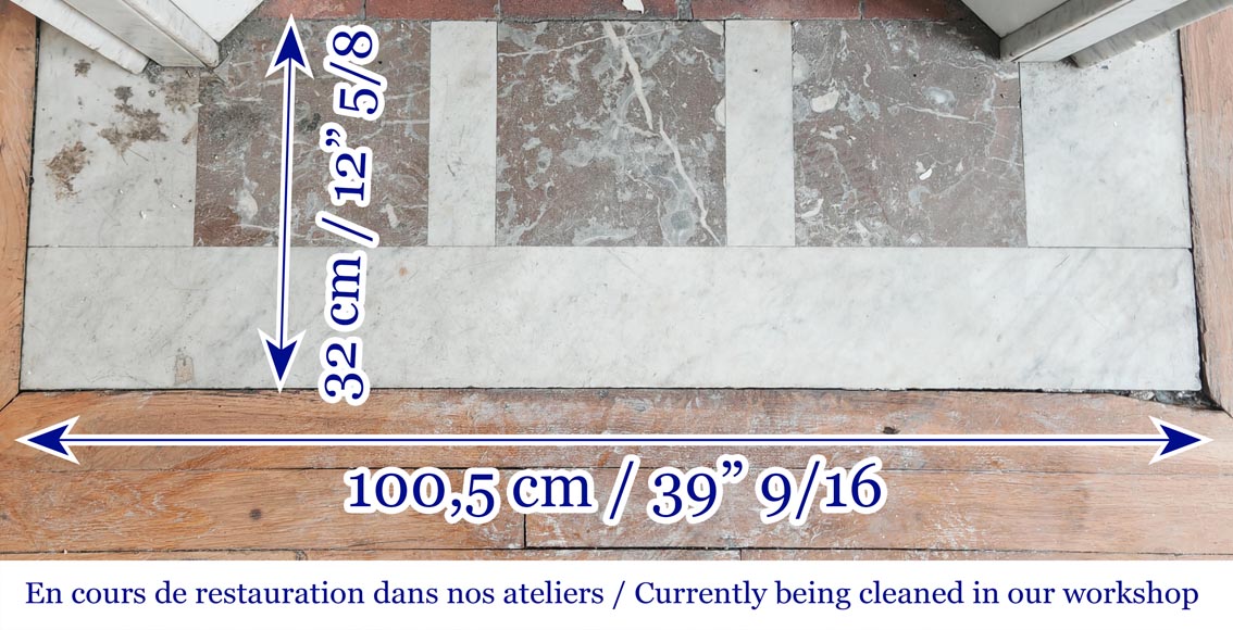 Cheminée de style Louis XVI en marbre de Carrare-7