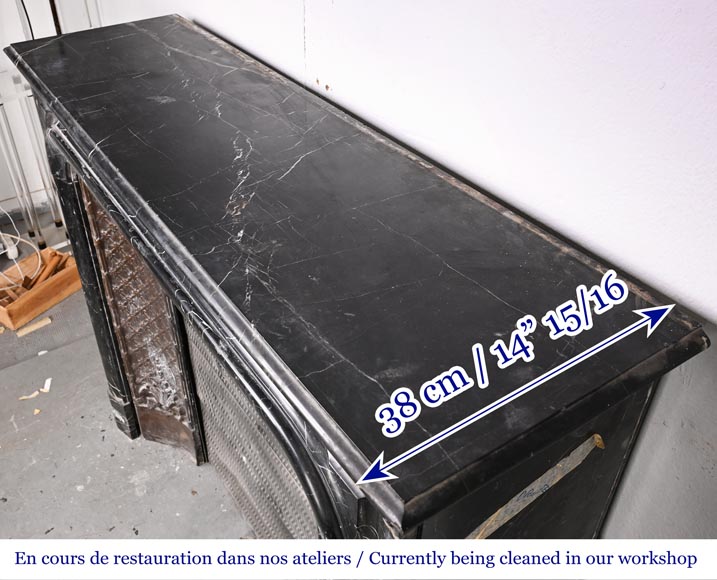 Cheminée de style Louis XIV en marbre noir Marquina-10