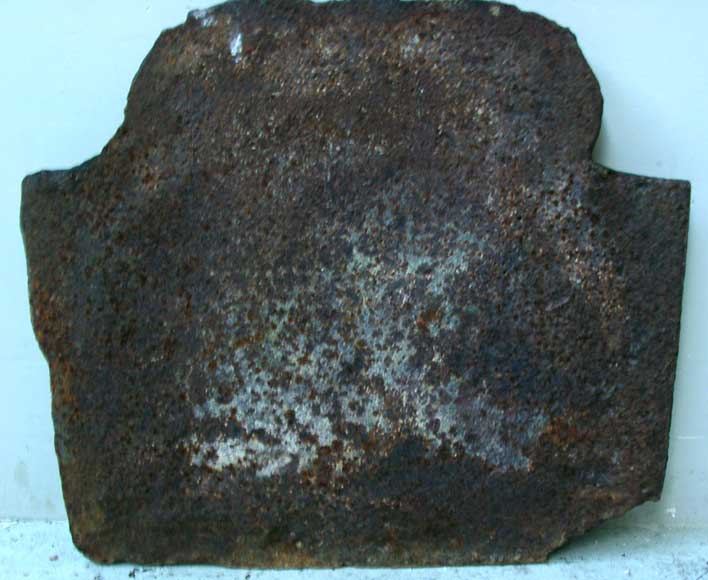 Plaque de cheminée datée de 1690-5