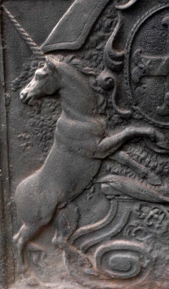 Plaque aux licornes aux armes de Louis Le Peletier de Rosanbo, milieu XVIIIè siècle-2