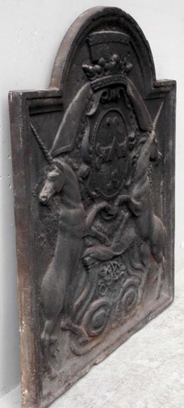 Plaque aux licornes aux armes de Louis Le Peletier de Rosanbo, milieu XVIIIè siècle-6